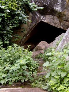 Omi Iwo Cave www.naijatreks.com