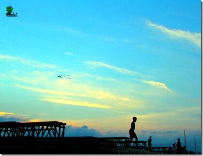 floating kite_ph1